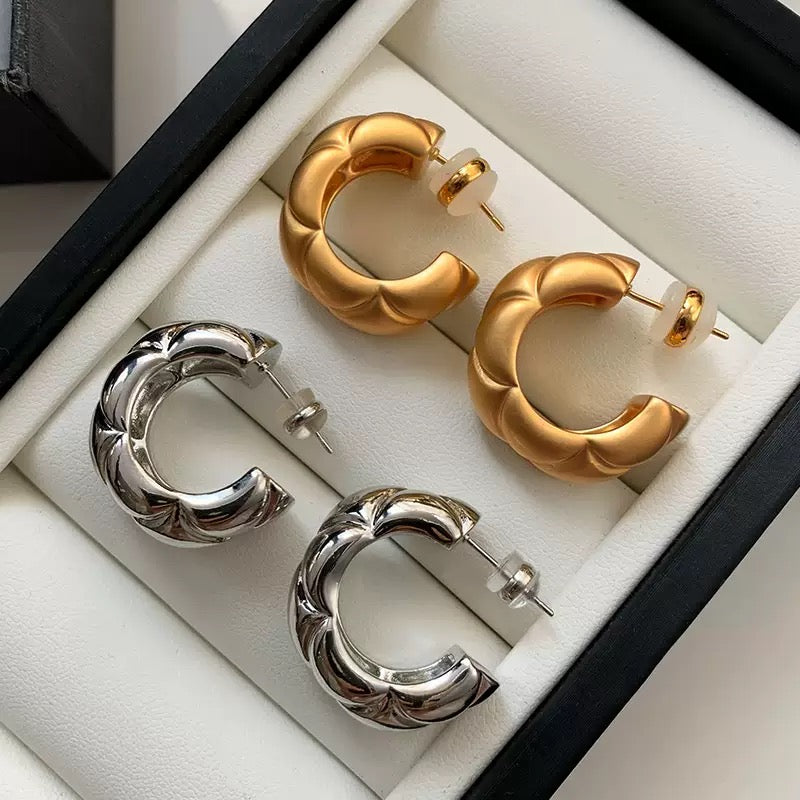 Luxury Quilted Stud Earrings - 24K Gold Plated