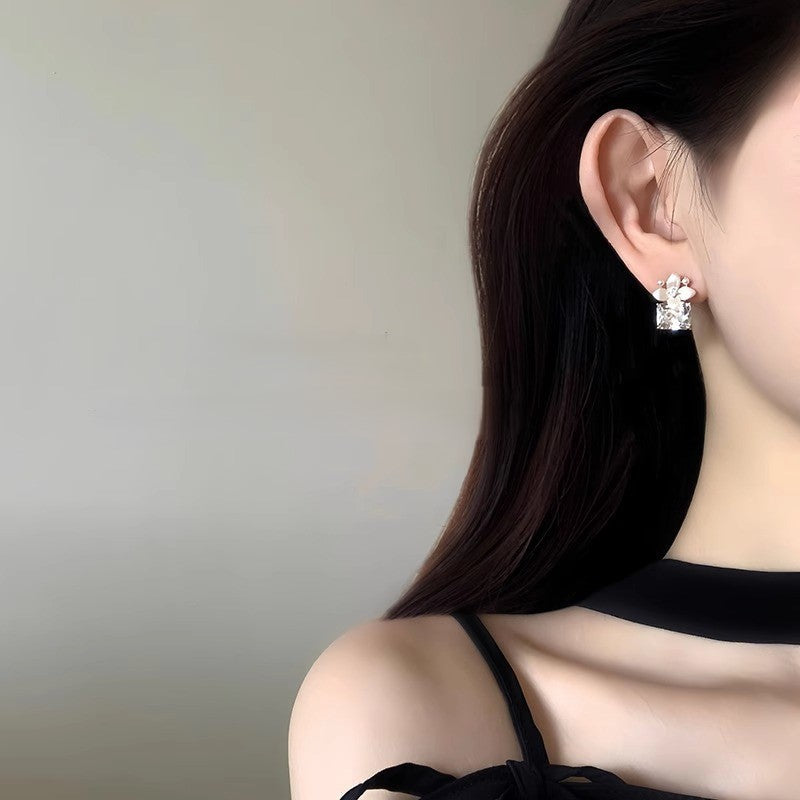 S925 silver needle enamel flower cube earrings