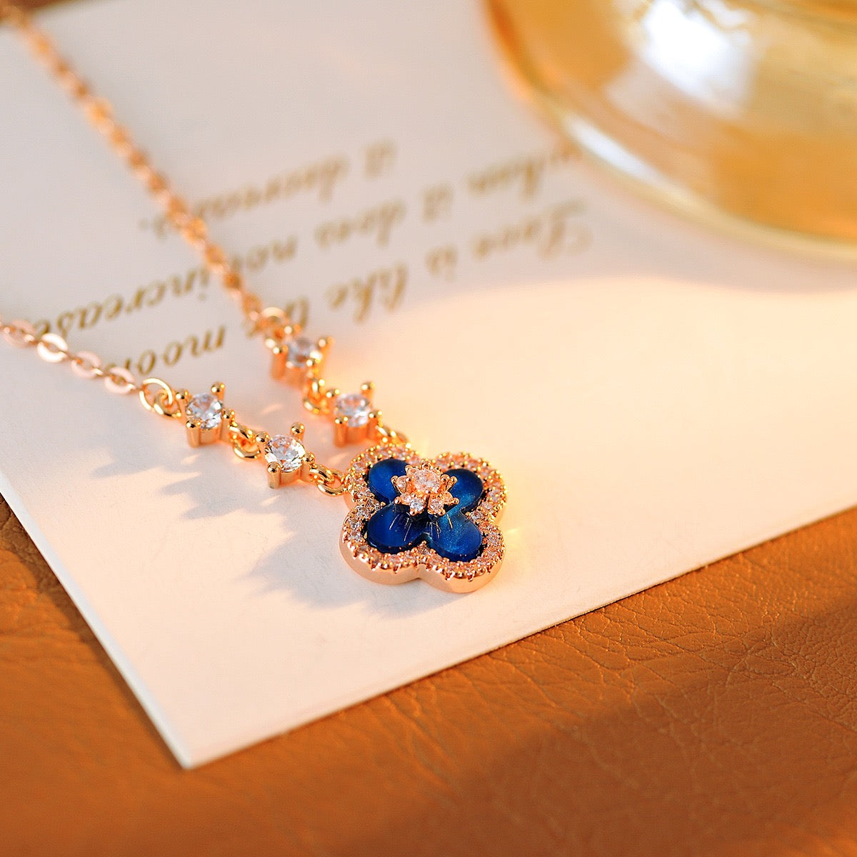 Natural Fritillaria Lucky Clover Bracelet Necklace Set
